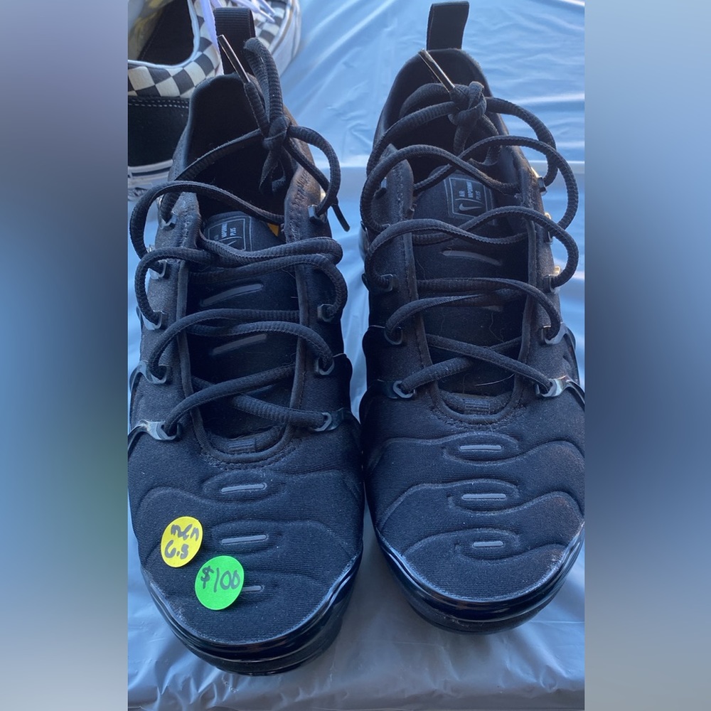 Mens all black vapormax